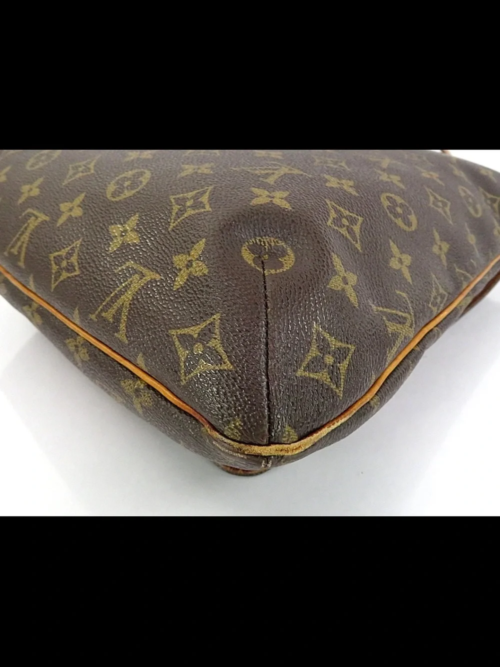 Louis Vuitton classic louis